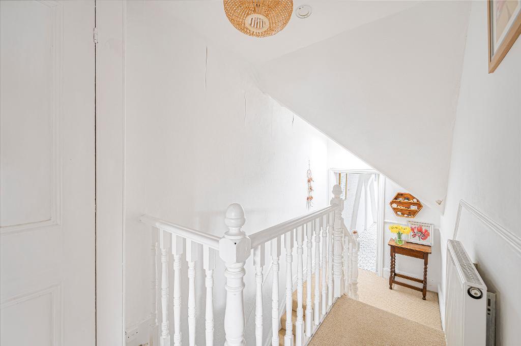 5 Bedroom House for Sale in Seaford, BN25 1RH