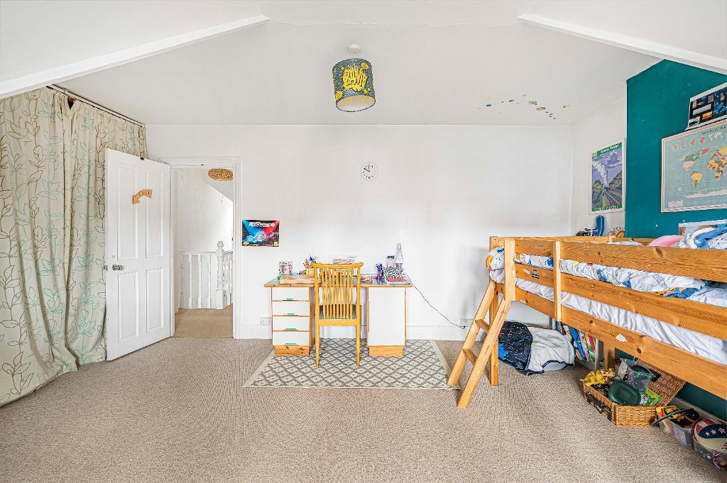 5 Bedroom House for Sale in Seaford, BN25 1RH