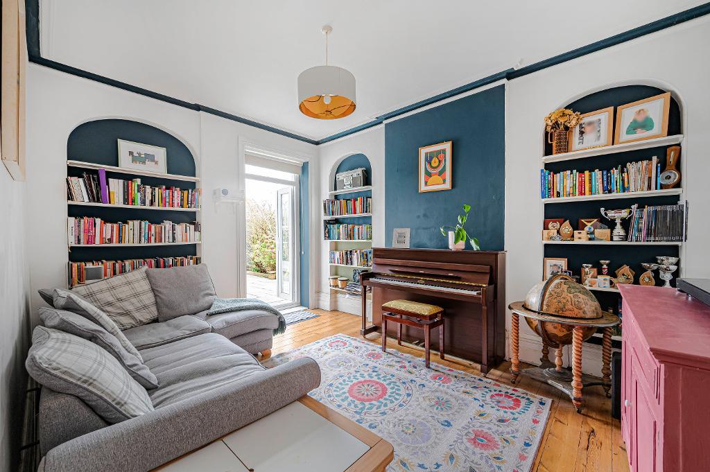 5 Bedroom House for Sale in Seaford, BN25 1RH