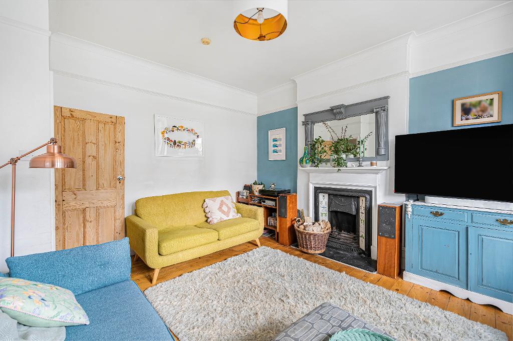 5 Bedroom House for Sale in Seaford, BN25 1RH