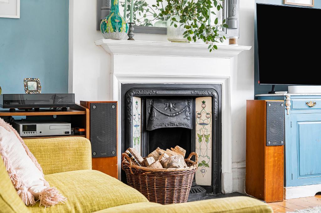 5 Bedroom House for Sale in Seaford, BN25 1RH