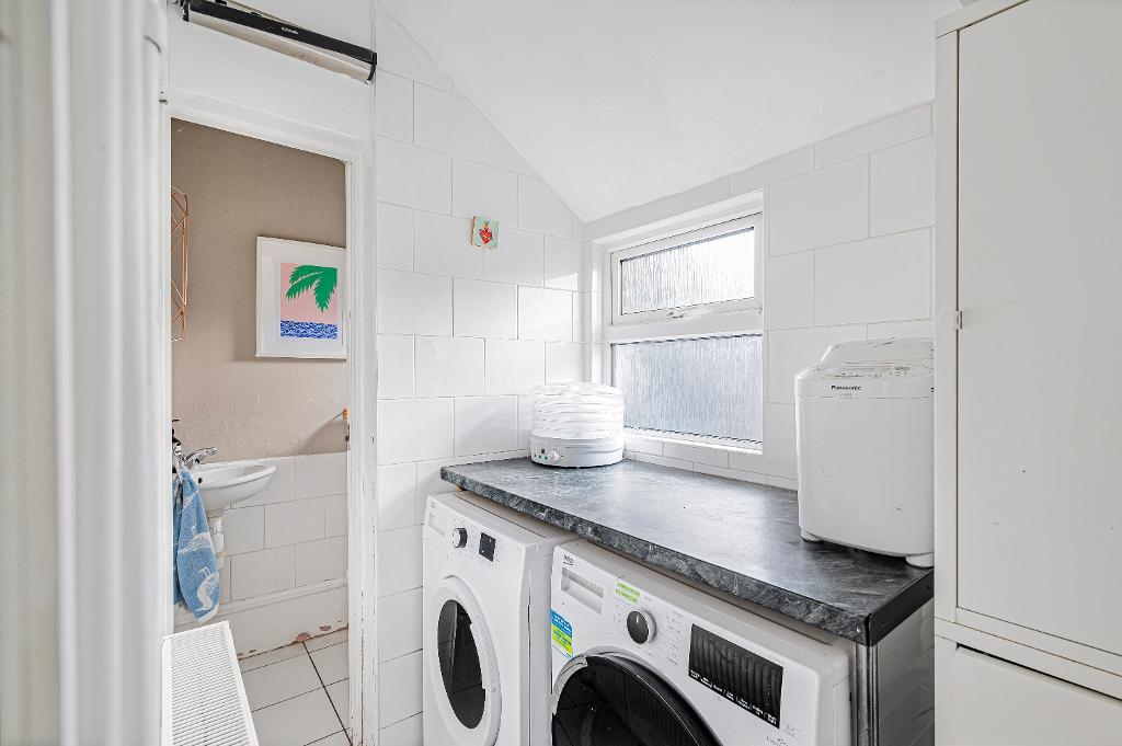 5 Bedroom House for Sale in Seaford, BN25 1RH