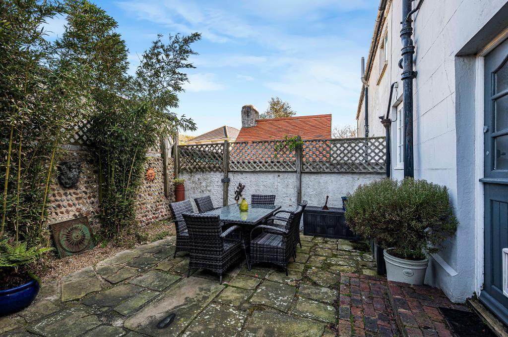 3 Bedroom House for Sale in Seaford, BN25 2AB