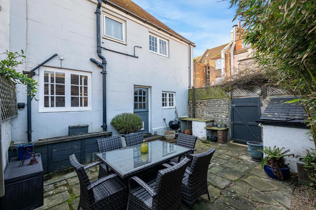 3 Bedroom House for Sale in Seaford, BN25 2AB