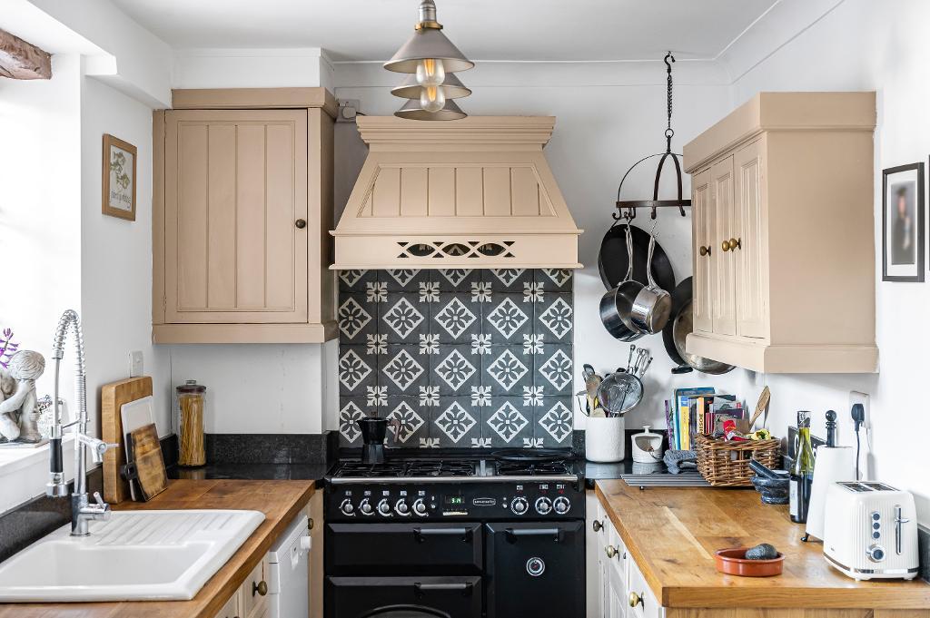 3 Bedroom House for Sale in Seaford, BN25 2AB