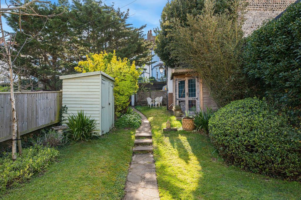 3 Bedroom House for Sale in Seaford, BN25 2AB