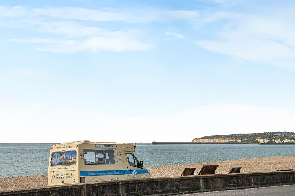 1 Bedroom Retirement flat for Sale in Seaford, BN25 1FF