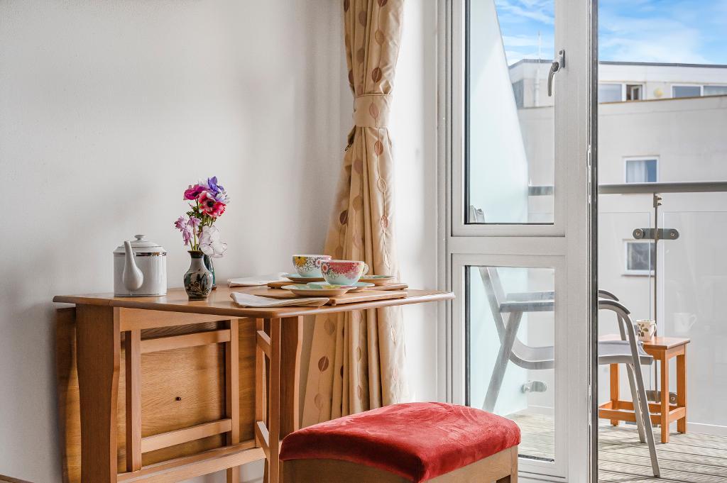 1 Bedroom Retirement flat for Sale in Seaford, BN25 1FF