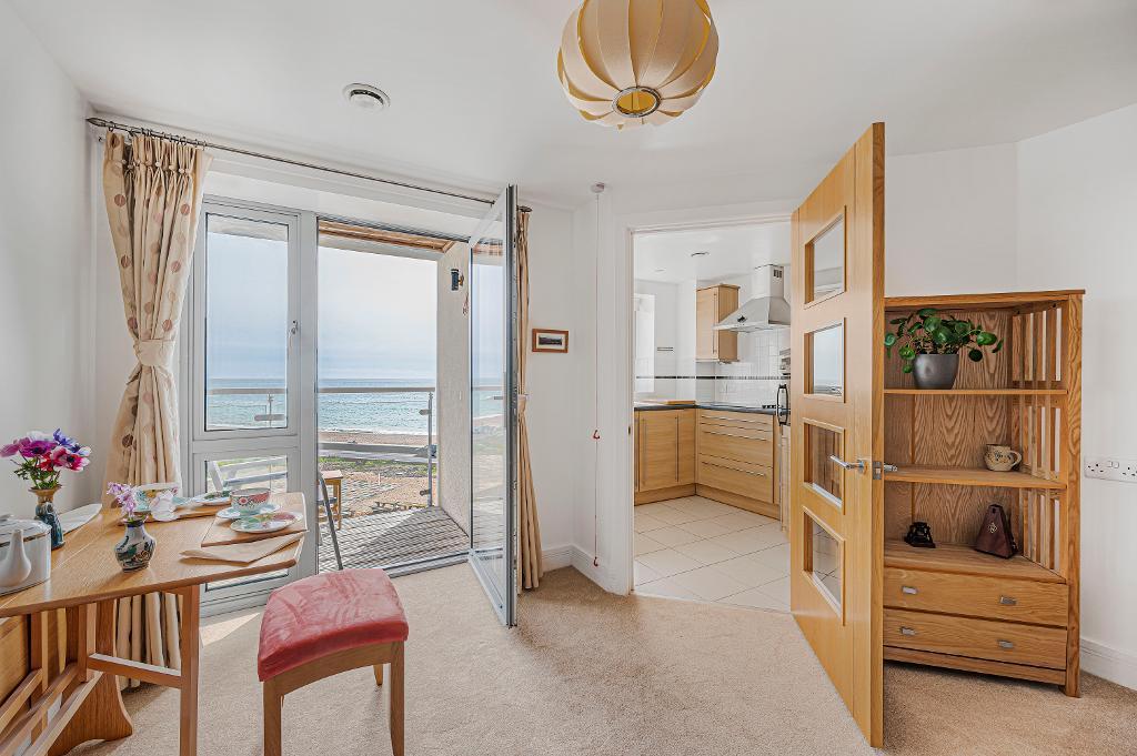 1 Bedroom Retirement flat for Sale in Seaford, BN25 1FF