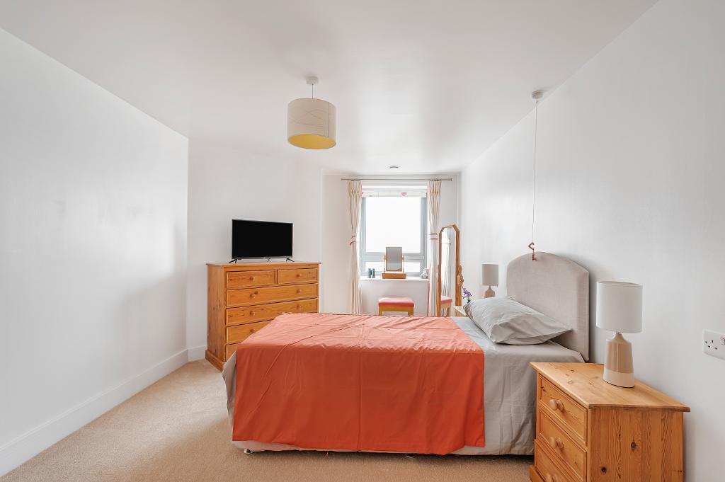 1 Bedroom Retirement flat for Sale in Seaford, BN25 1FF