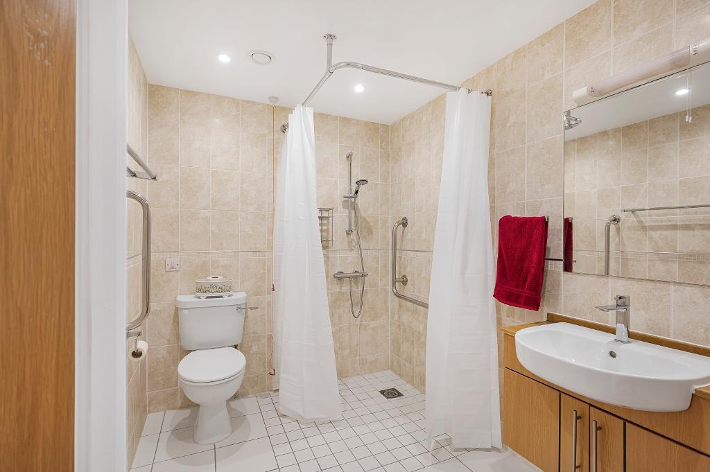 1 Bedroom Retirement flat for Sale in Seaford, BN25 1FF