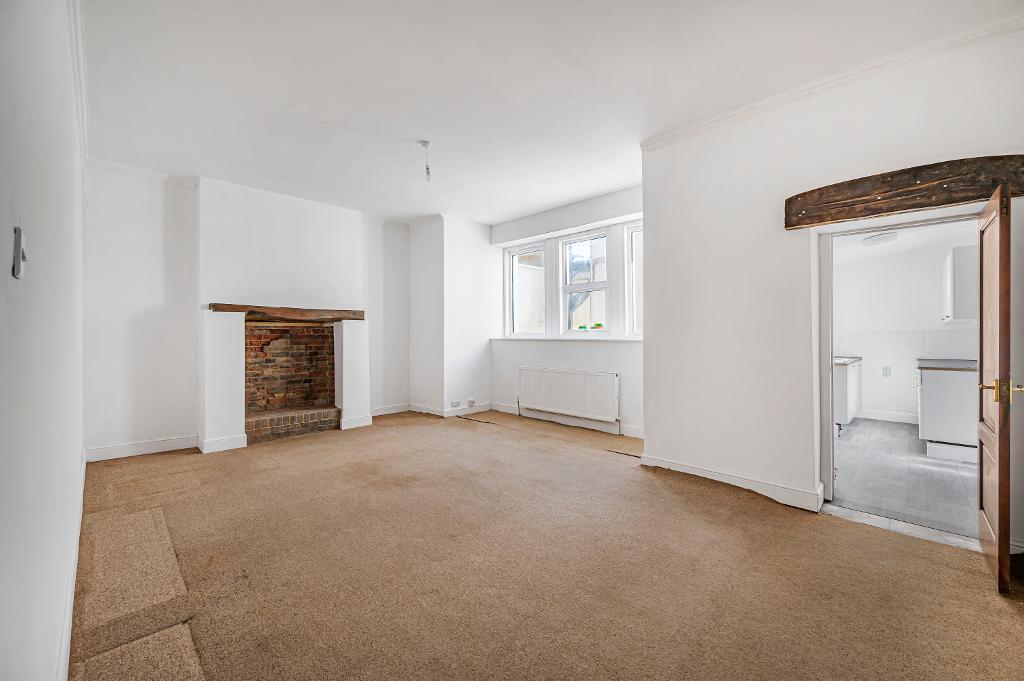 2 Bedroom Flat for Sale in Seaford, BN25 1JJ