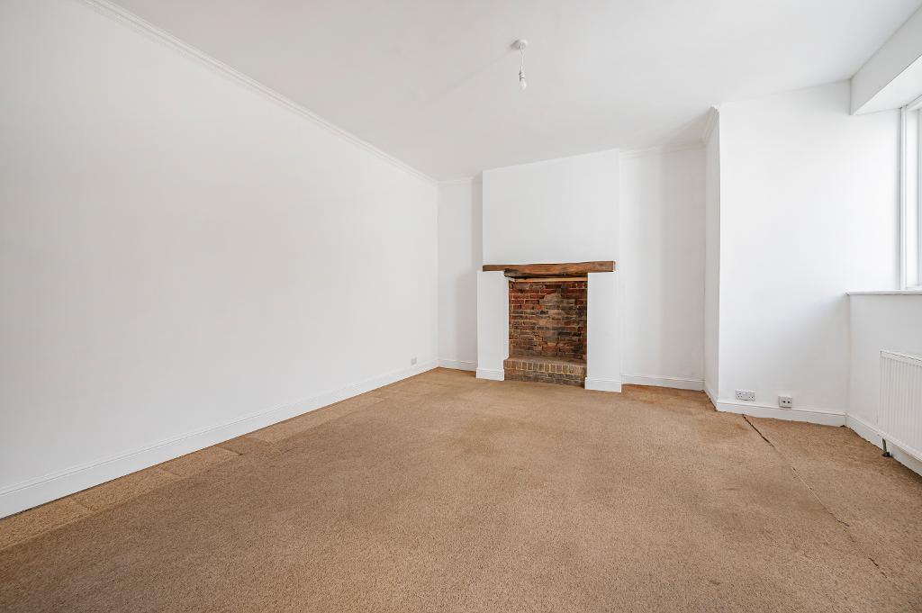 2 Bedroom Flat for Sale in Seaford, BN25 1JJ