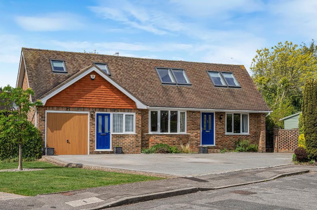 5 Bedroom House for Sale in Seaford, BN25 4NX