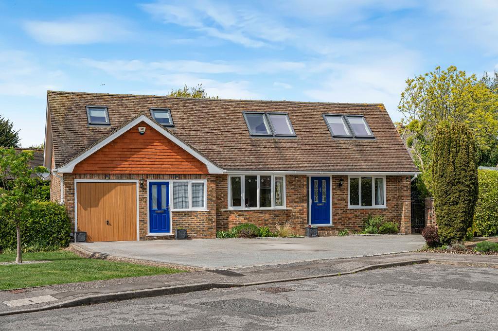 5 Bedroom House for Sale in Seaford, BN25 4NX