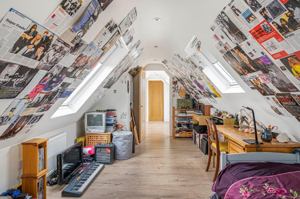 5 Bedroom House for Sale in Seaford, BN25 4NX