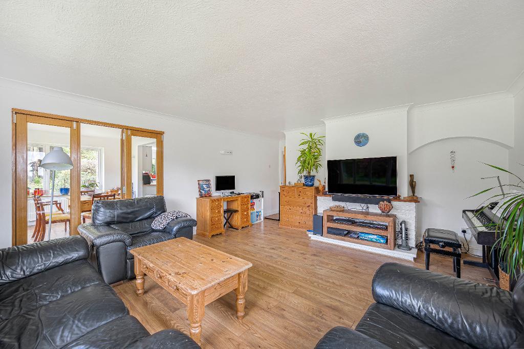 5 Bedroom House for Sale in Seaford, BN25 4NX