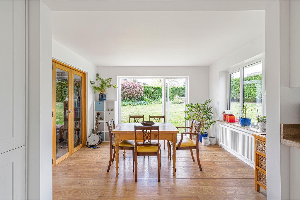 5 Bedroom House for Sale in Seaford, BN25 4NX