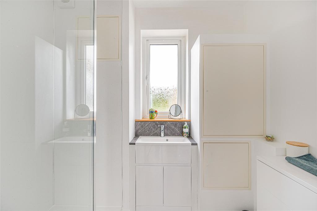 5 Bedroom House for Sale in Seaford, BN25 4NX