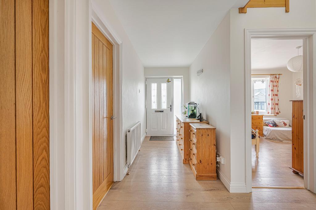 5 Bedroom House for Sale in Seaford, BN25 4NX