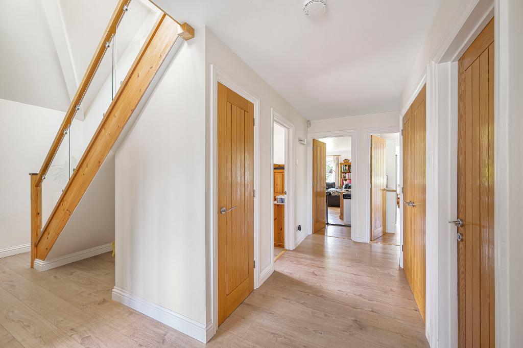 5 Bedroom House for Sale in Seaford, BN25 4NX