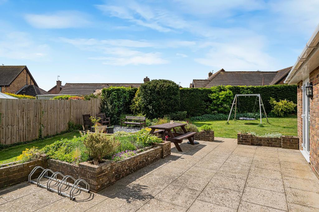 5 Bedroom House for Sale in Seaford, BN25 4NX