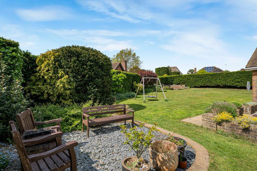 5 Bedroom House for Sale in Seaford, BN25 4NX