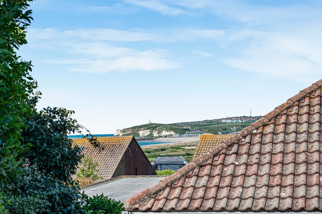 3 Bedroom Bungalow for Sale in Seaford, BN25 2RE