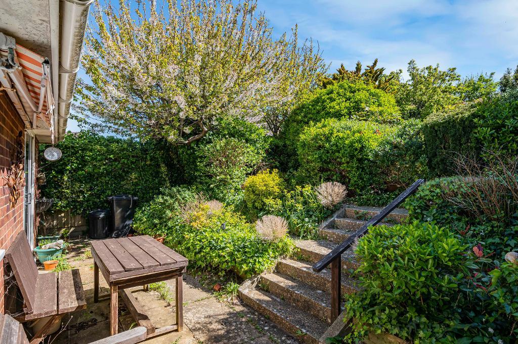 3 Bedroom Bungalow for Sale in Seaford, BN25 2RE