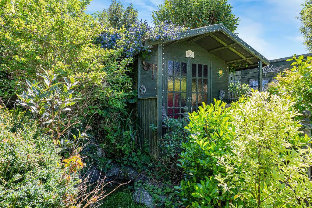 3 Bedroom Bungalow for Sale in Seaford, BN25 2RE