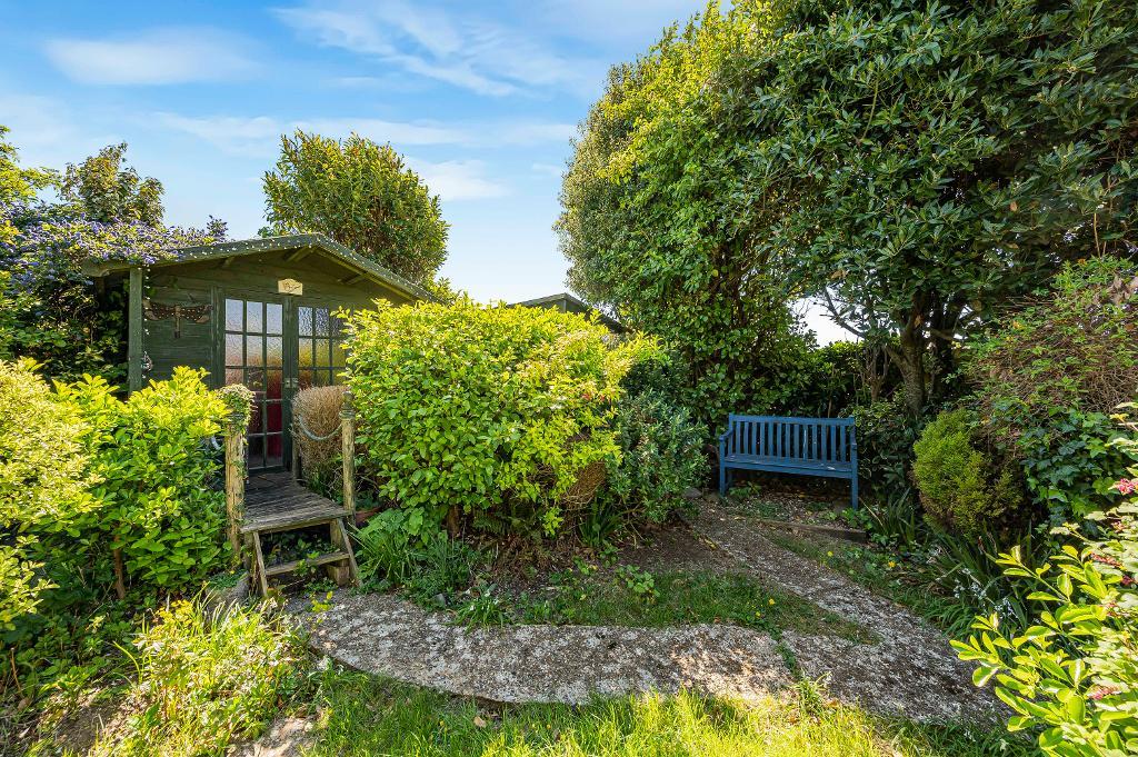 3 Bedroom Bungalow for Sale in Seaford, BN25 2RE