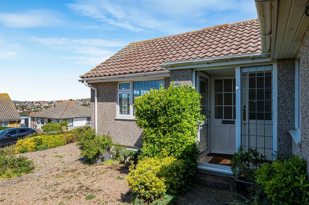 3 Bedroom Bungalow for Sale in Seaford, BN25 2RE