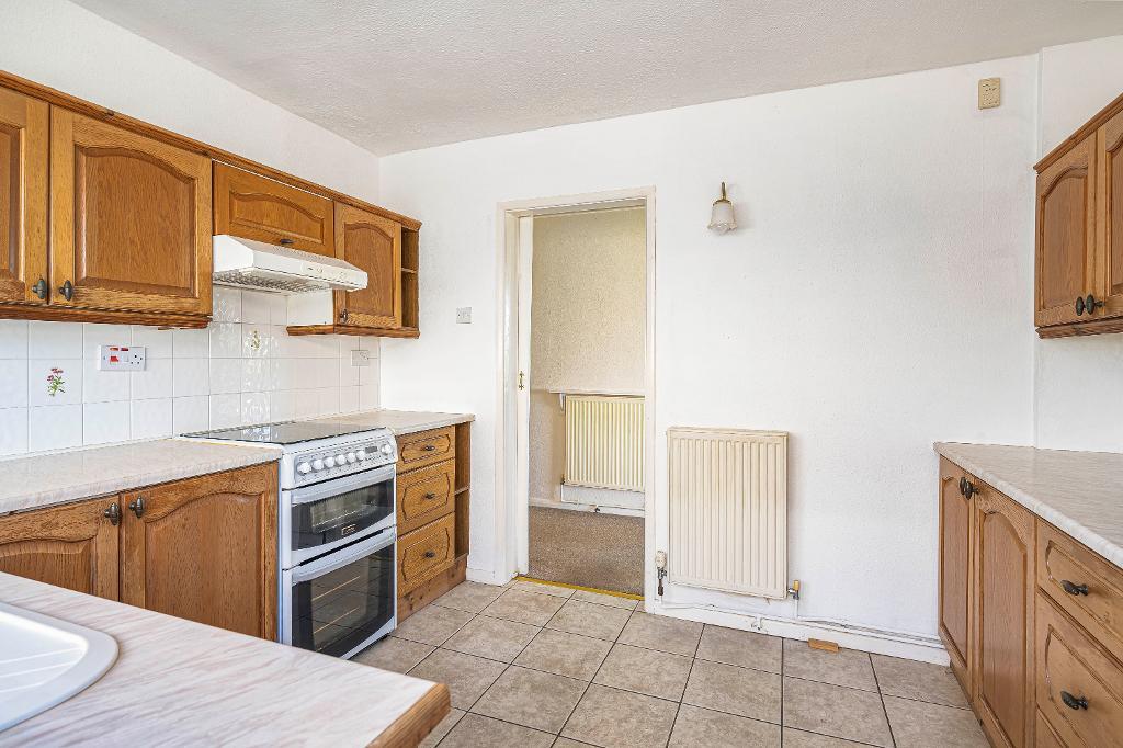 3 Bedroom Bungalow for Sale in Seaford, BN25 2RE