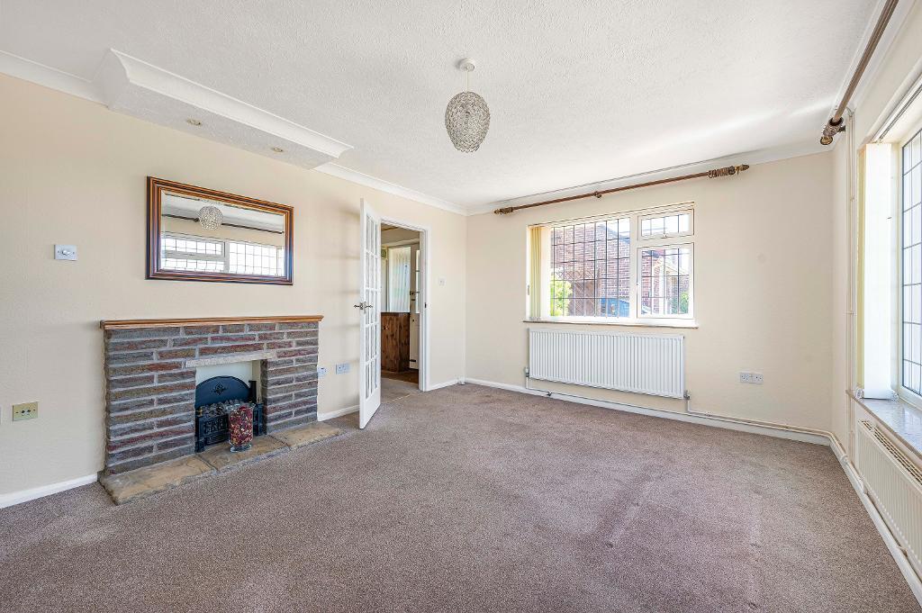 3 Bedroom Bungalow for Sale in Seaford, BN25 2RE