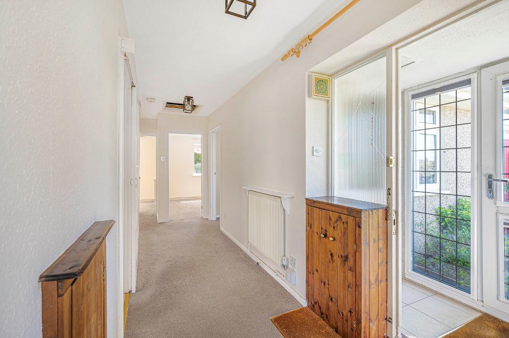 3 Bedroom Bungalow for Sale in Seaford, BN25 2RE