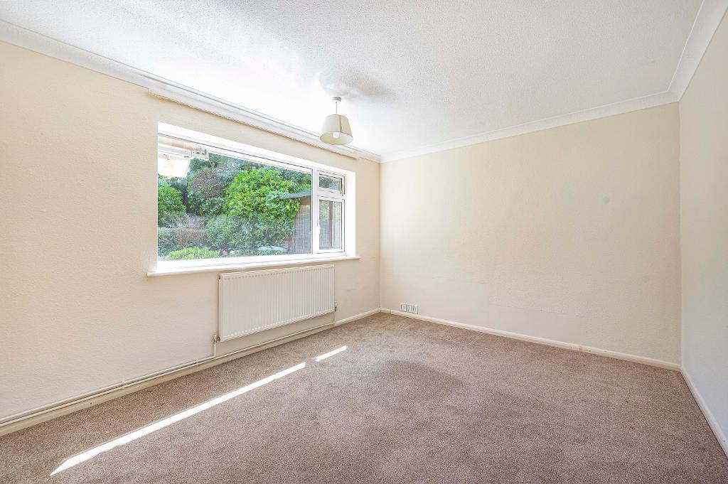 3 Bedroom Bungalow for Sale in Seaford, BN25 2RE