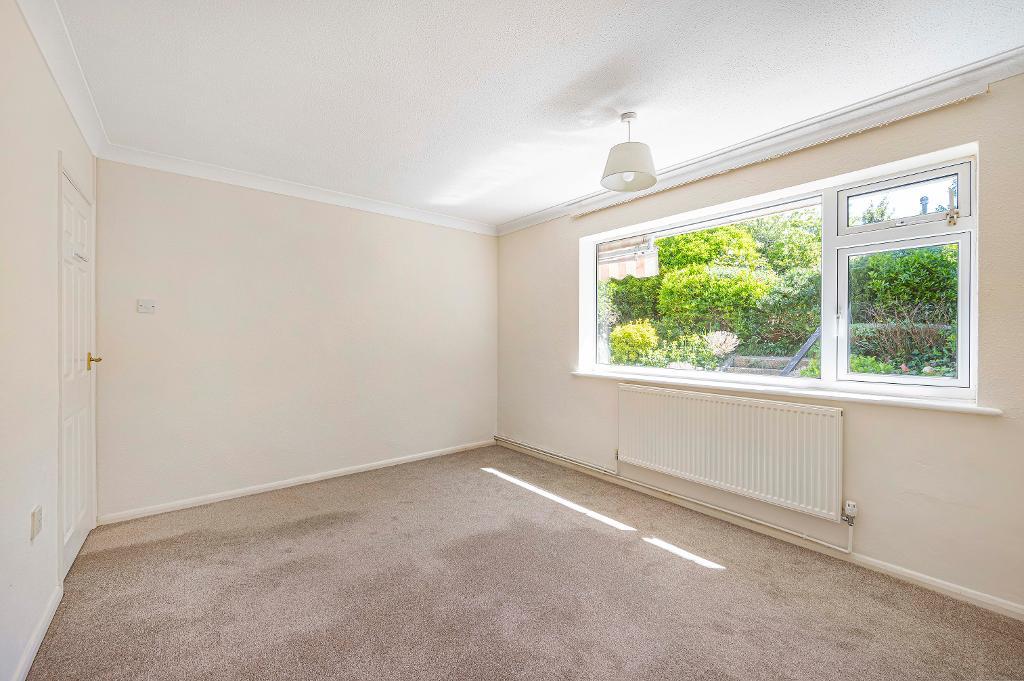 3 Bedroom Bungalow for Sale in Seaford, BN25 2RE