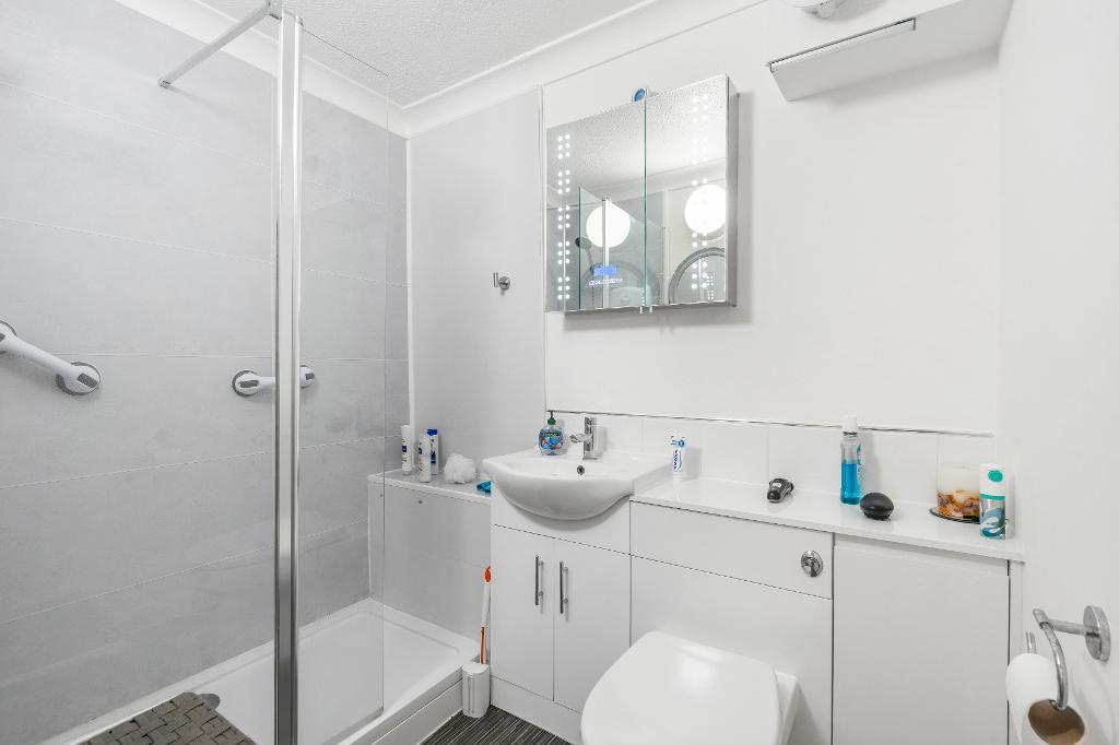 1 Bedroom Retirement flat for Sale in Seaford, BN25 1JP
