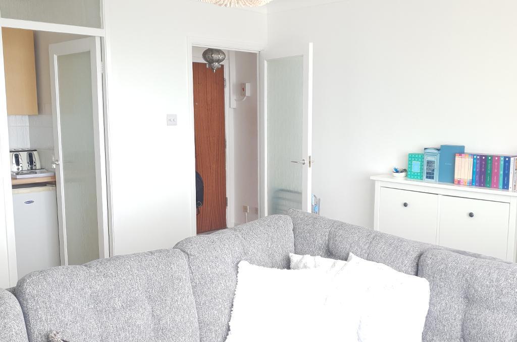 1 Bedroom Flat to Rent in Seaford, BN25 1EA