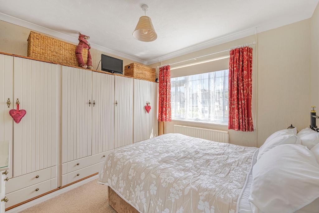3 Bedroom Bungalow for Sale in Seaford, BN25 3RY