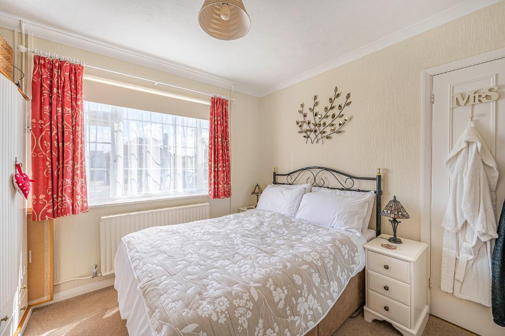 3 Bedroom Bungalow for Sale in Seaford, BN25 3RY
