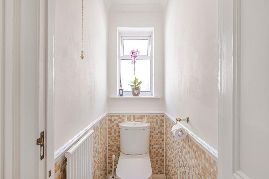 3 Bedroom Bungalow for Sale in Seaford, BN25 3RY