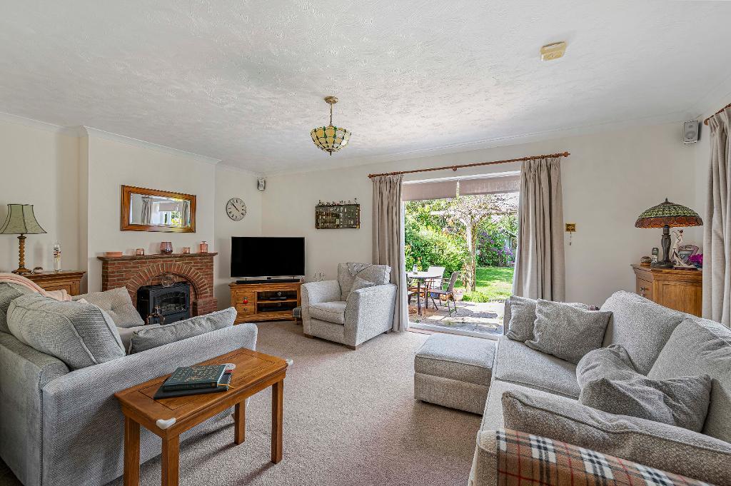 3 Bedroom Bungalow for Sale in Seaford, BN25 3RY