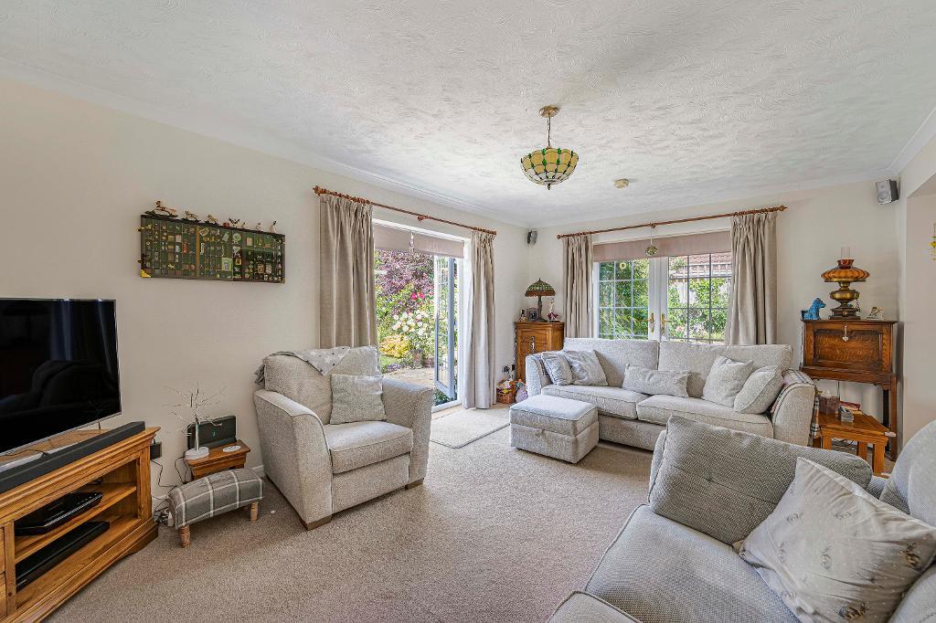 3 Bedroom Bungalow for Sale in Seaford, BN25 3RY