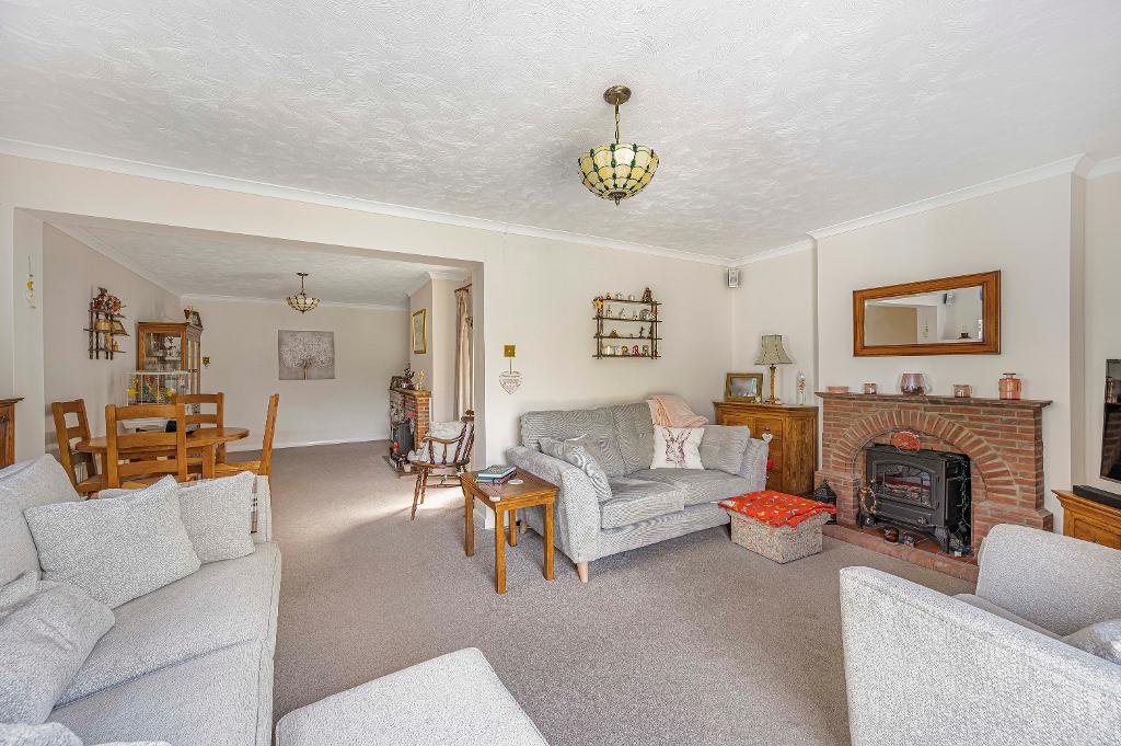 3 Bedroom Bungalow for Sale in Seaford, BN25 3RY