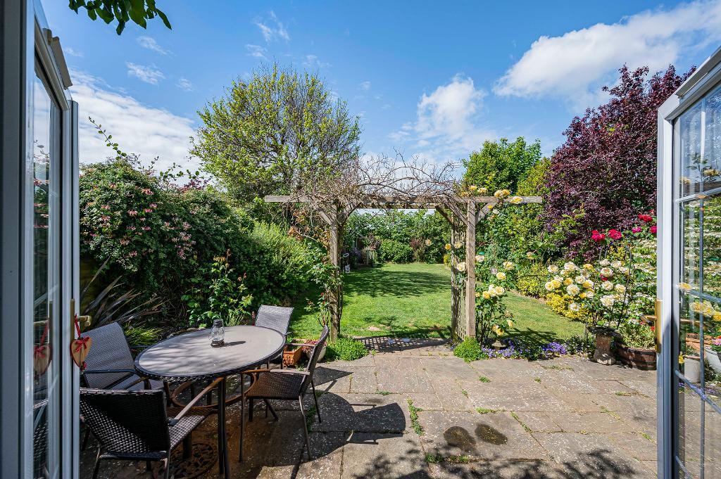 3 Bedroom Bungalow for Sale in Seaford, BN25 3RY