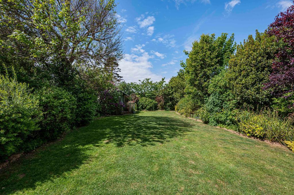 3 Bedroom Bungalow for Sale in Seaford, BN25 3RY