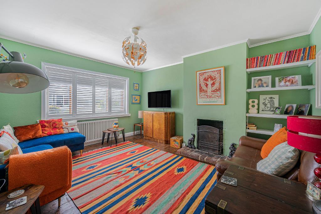 3 Bedroom House for Sale in Seaford, BN25 3NR