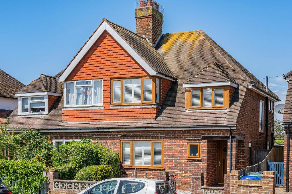 3 Bedroom House for Sale in Seaford, BN25 3NR