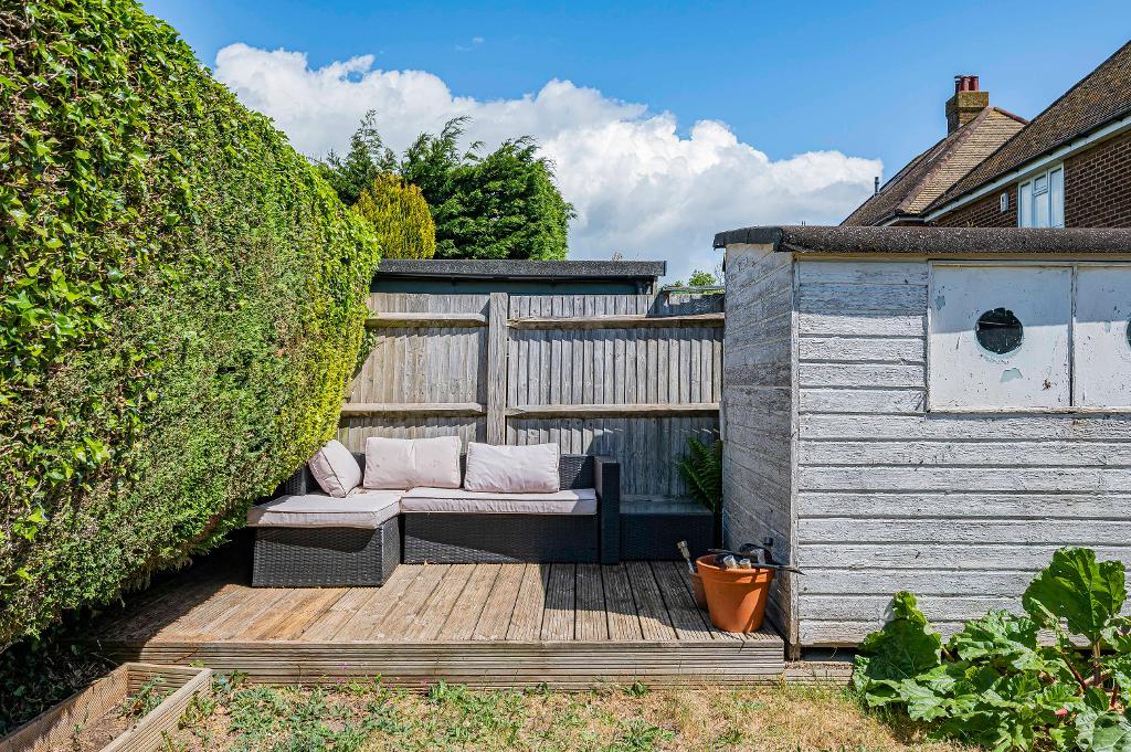 3 Bedroom House for Sale in Seaford, BN25 3NR